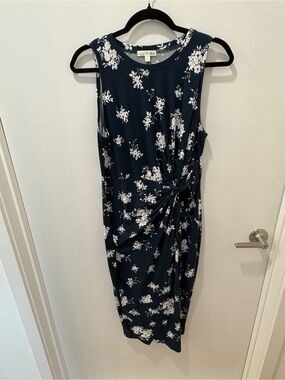 nine britton Dark Green and White Floral Twist-Waist Midi Dress